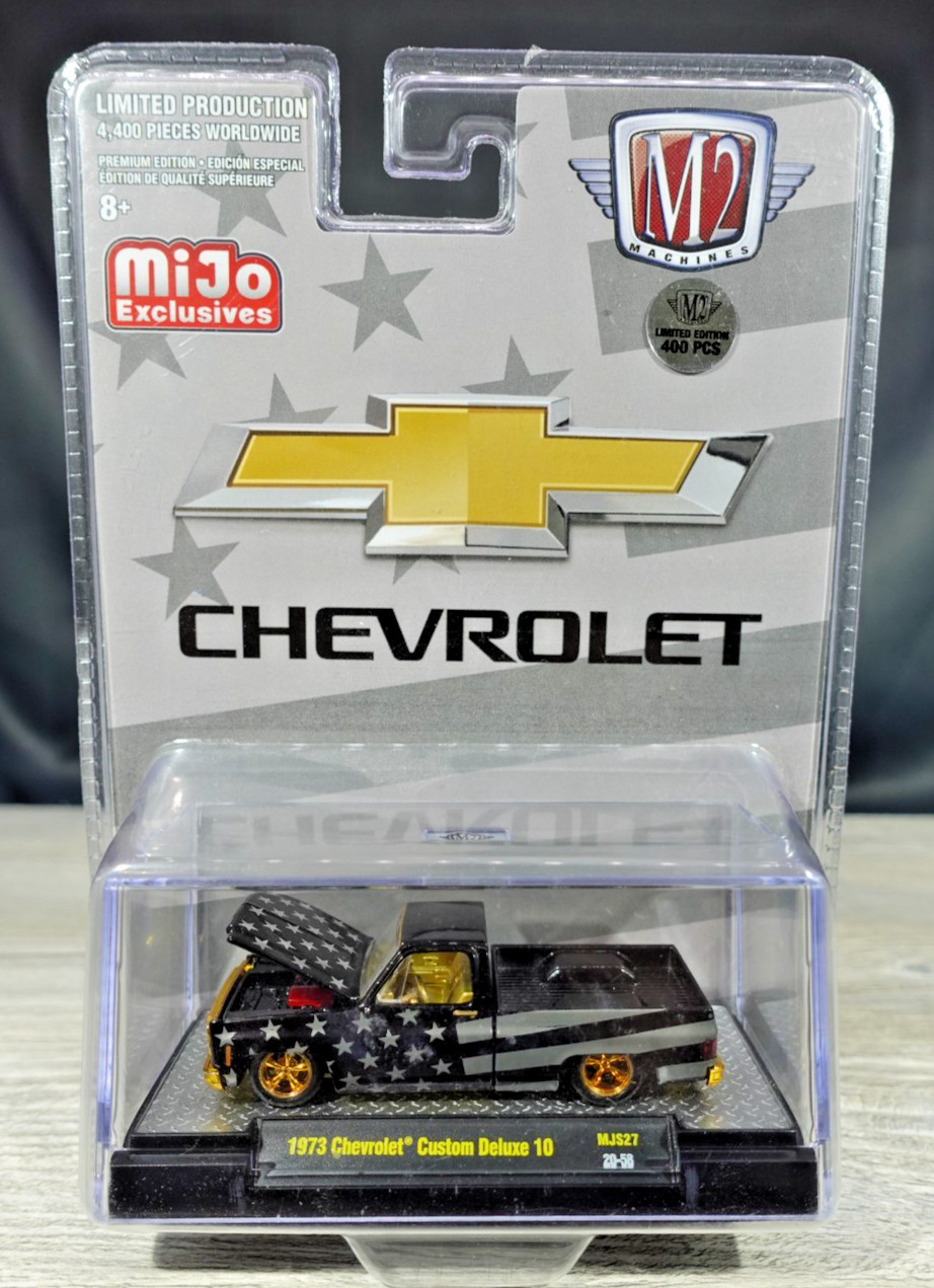 M2 Machines 1973 Chevrolet Custom Deluxe 10 CHASE 1/400 1/64