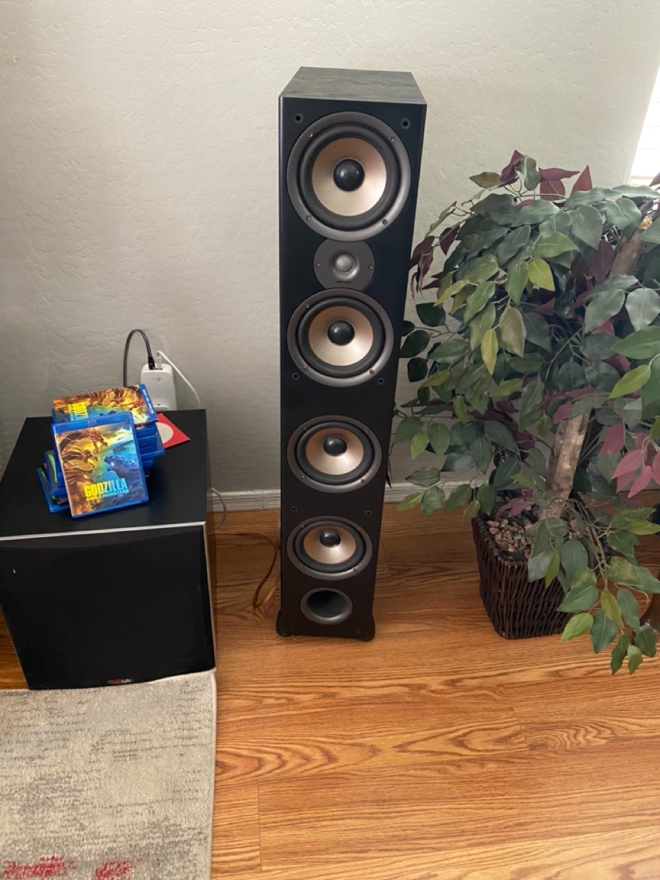 Pair of Black Polk Audio Monitor 70 Series II Floor Standing Speakers LOCAL ONLY