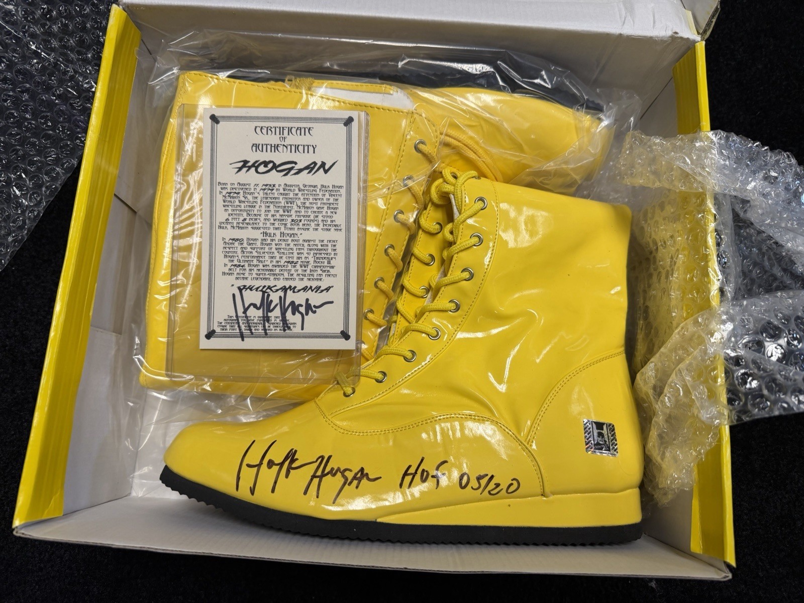 Rare Hulk Hogan Signed Yellow Wrestling Boot with Signed COA & Official Hologram