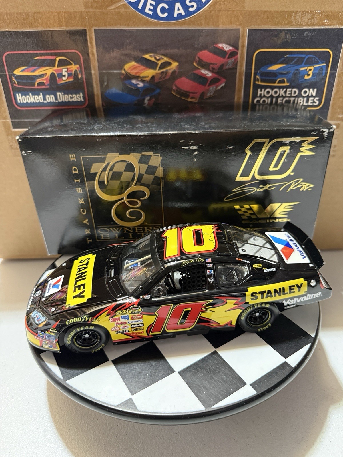 SCOTT RIGGS ELITE #10 STANLEY TOOLS 2007 TRACKSIDE ELITE 1/24 NASCAR DIECAST SCOTT RIGGS ELITE #10 STANLEY TOOLS 2007 TRACKSIDE ELITE 1/24 NASCAR DIECAST