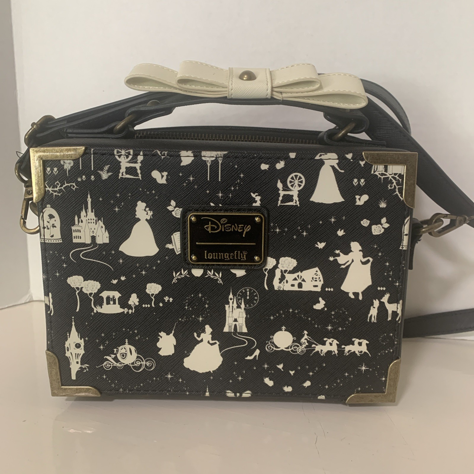 LOUNGEFLY DISNEY PRINCESS - Vintage Style Crossbody Bag Box B&W - NEW w/o tags LOUNGEFLY DISNEY PRINCESS - Vintage Style Crossbody Bag Box B&W - NEW w/o tags