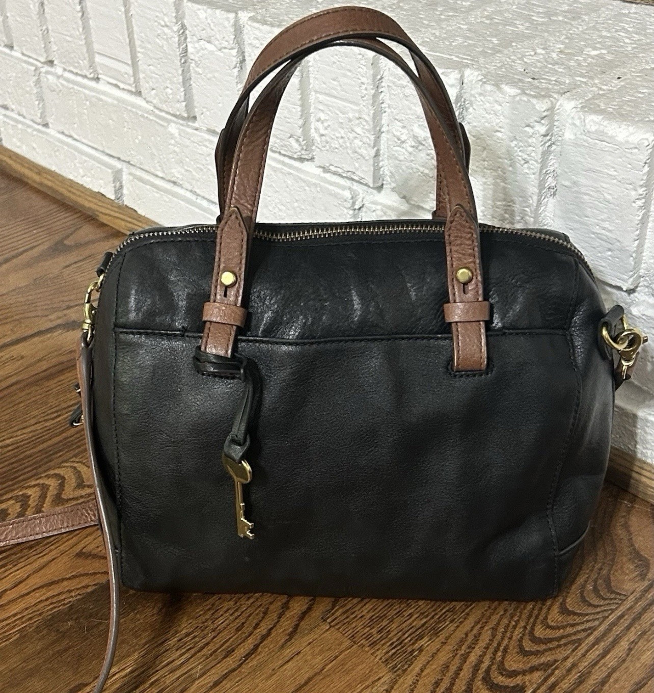 Vintage Fossil Black Leather Satchel Bag With Brown Accents Gold Key Charm Vintage Fossil Black Leather Satchel Bag With Brown Accents Gold Key Charm