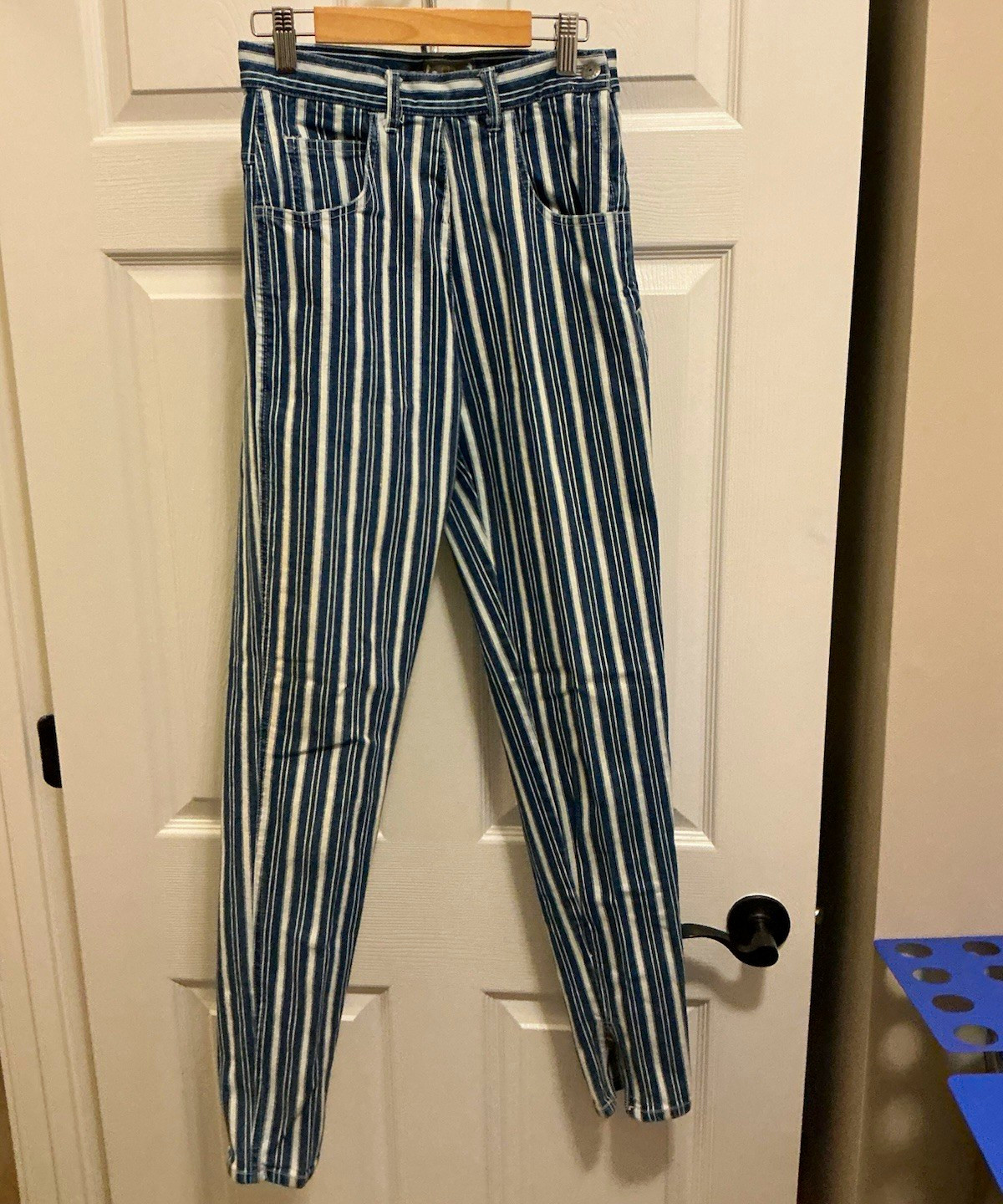 The Limited Women’s Skinny Jeans Blue/White Striped Medium Wash Denim 5-Pocket