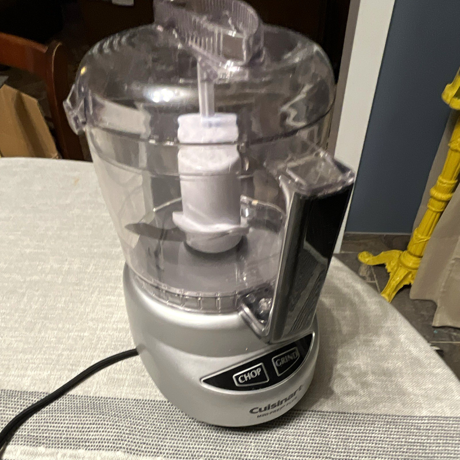 Cuisinart Mini-Prep 3 Cup Mini Food Processor 250W Chop/Grind Bowl Lid Blade Cuisinart Mini-Prep 3 Cup Mini Food Processor 250W Chop/Grind Bowl Lid Blade