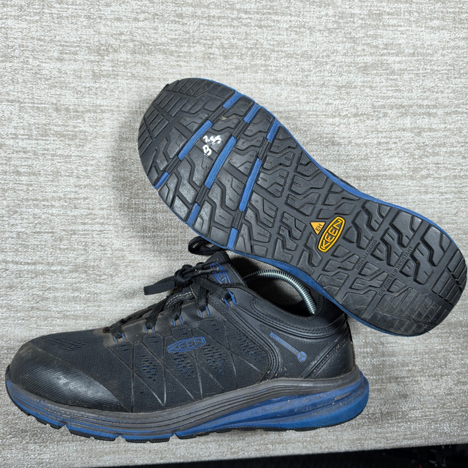 Keen Vista Energy Utility Mens 10.5 Black Carbon Fiber Toe Work Shoes 1024589
