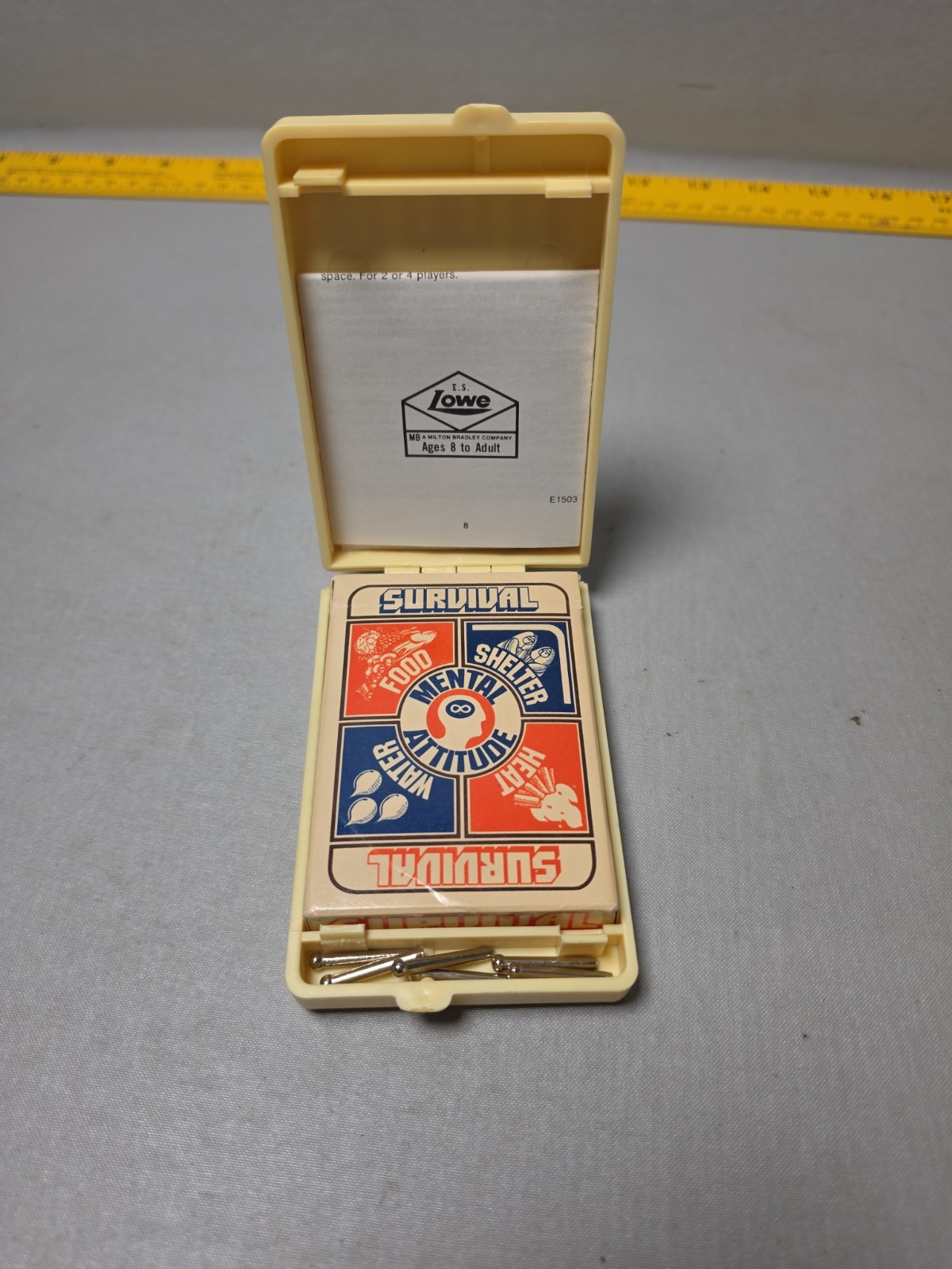 VTG 1974 E.S. Lowe Outdoor Survival Cribbage Board Folding Card Deck Holder Game