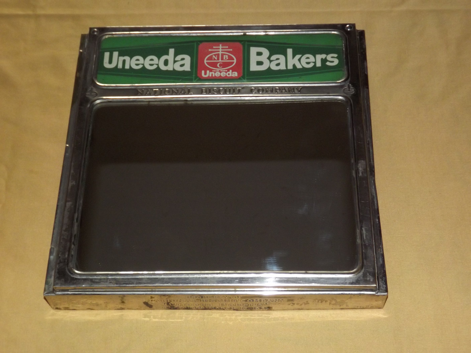 VINTAGE OLD 1920S UNEEDA BAKERS NATIONAL BISCUIT COMPANY MIRROR DISPLAY COVER VINTAGE OLD 1920S UNEEDA BAKERS NATIONAL BISCUIT COMPANY MIRROR DISPLAY COVER