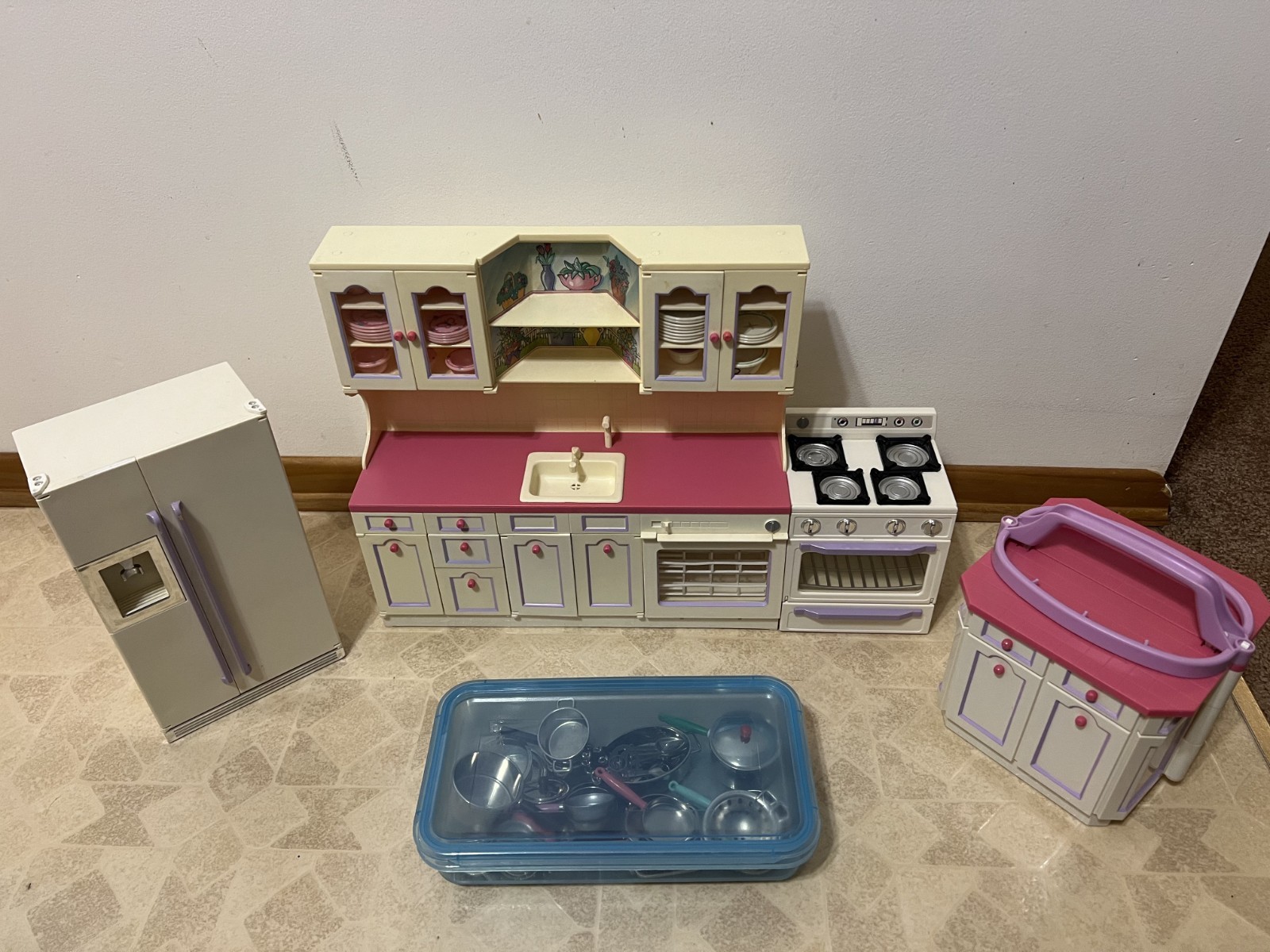 Vintage 1996 Tyco Kitchen Littles Deluxe Kitchen Set (with tons of accessories)