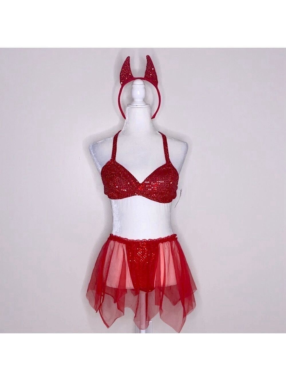 NWT Frederick\'s of Hollywood Red Devil Halloween Sequin Bra costume Set NWT Frederick\'s of Hollywood Red Devil Halloween Sequin Bra costume Set