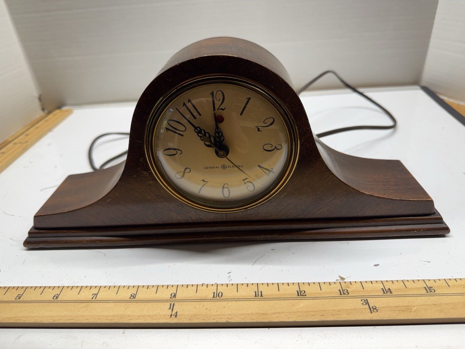 Vintage GE General Electric 3H06 Pristine Tambour Wood Mantel Clock Running