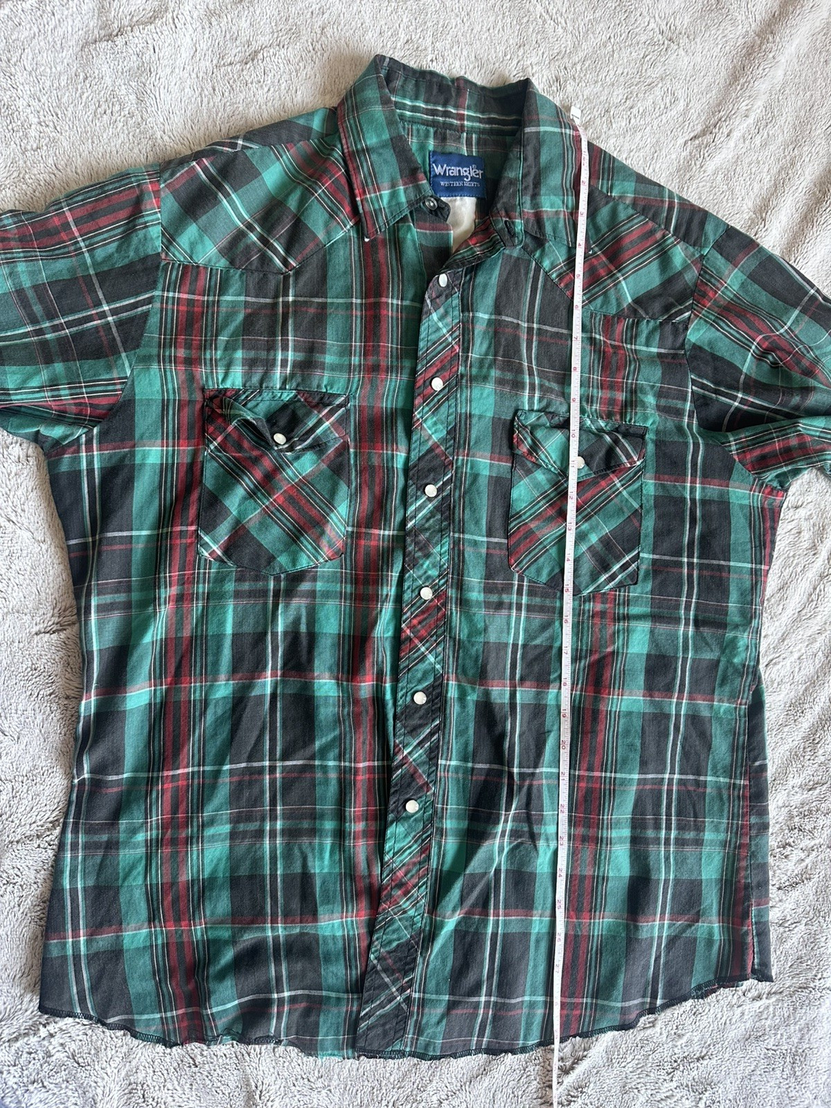 Men’s Wrangler Shirt vintage 90s pearl snaps Men’s Wrangler Shirt vintage 90s pearl snaps