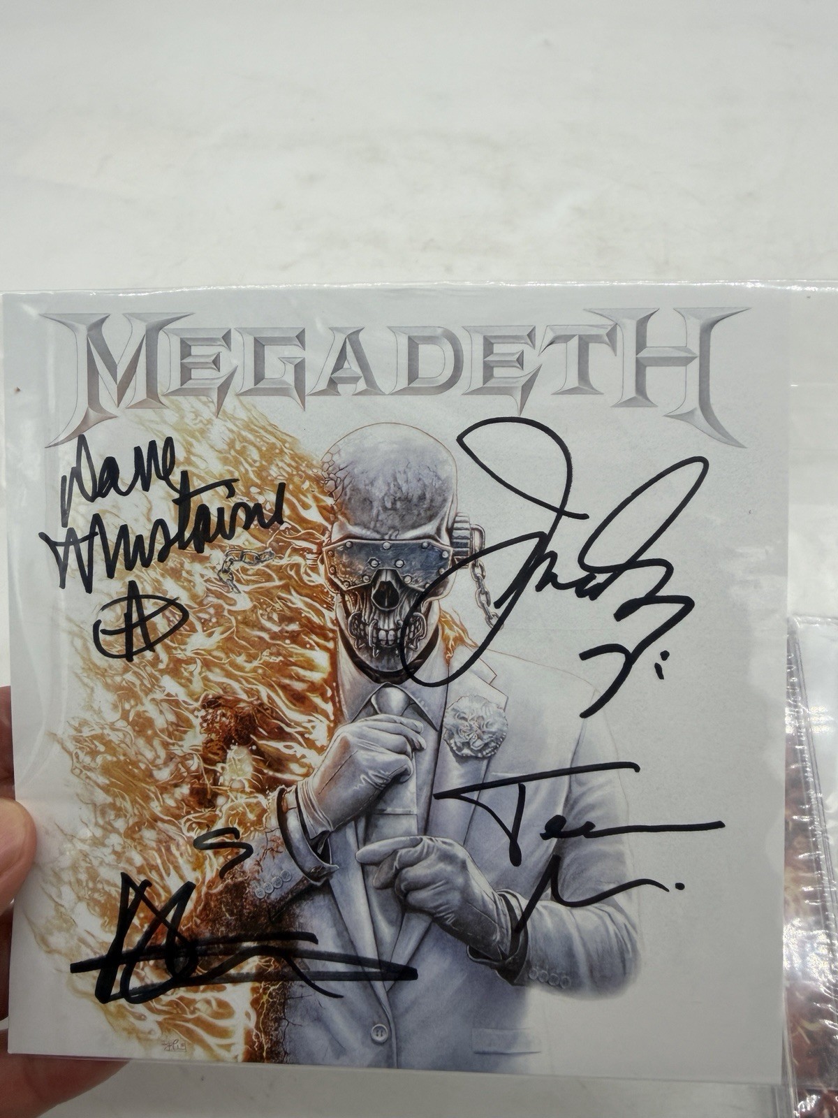 Signed Megadeth CD Insert Dirk Verbeuren LoMonzeo Dave Mustaine Auto Signed Megadeth CD Insert Dirk Verbeuren LoMonzeo Dave Mustaine Auto