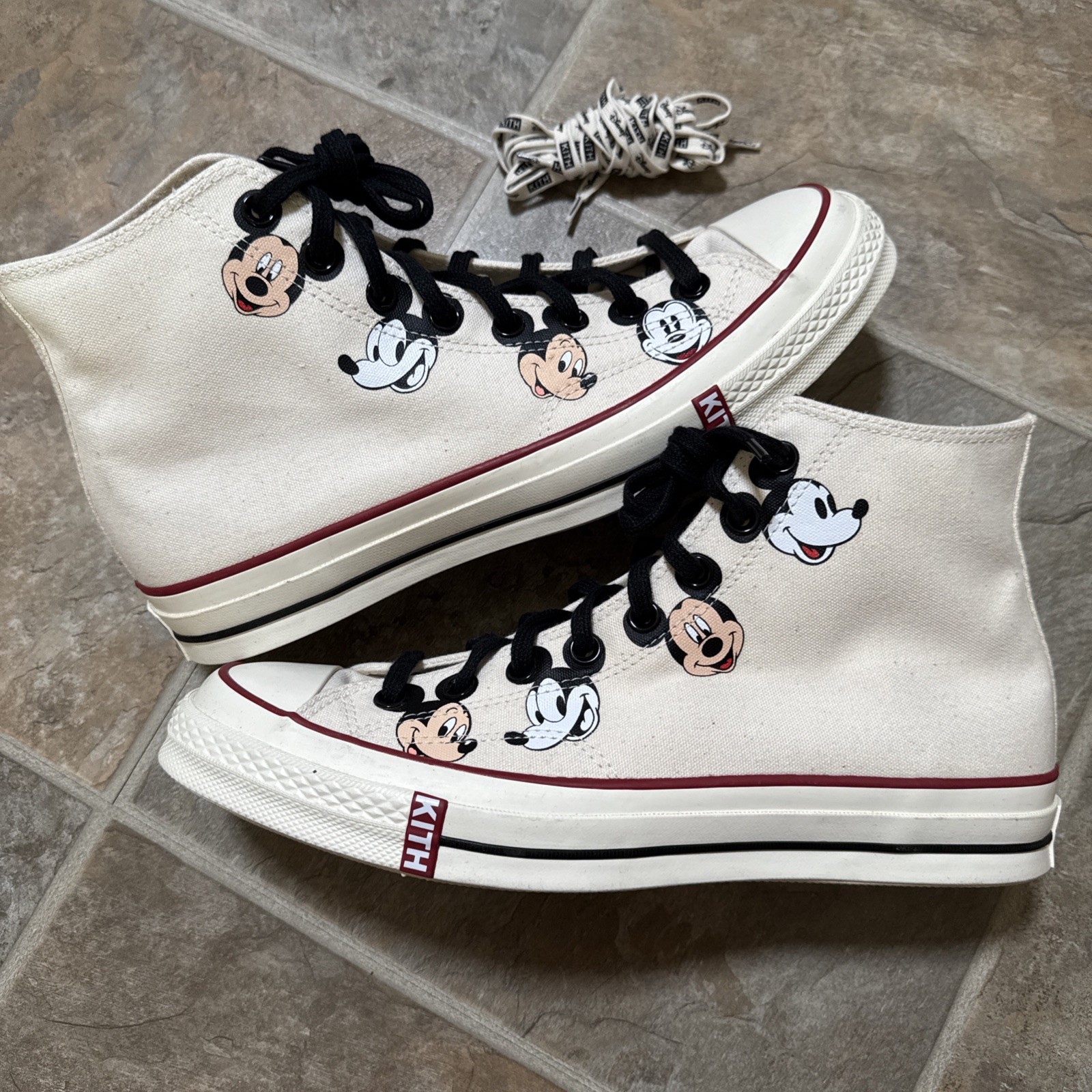 Size 10.5 - KITH x Disney x Converse Chuck 70 Mickey Mouse Portrait