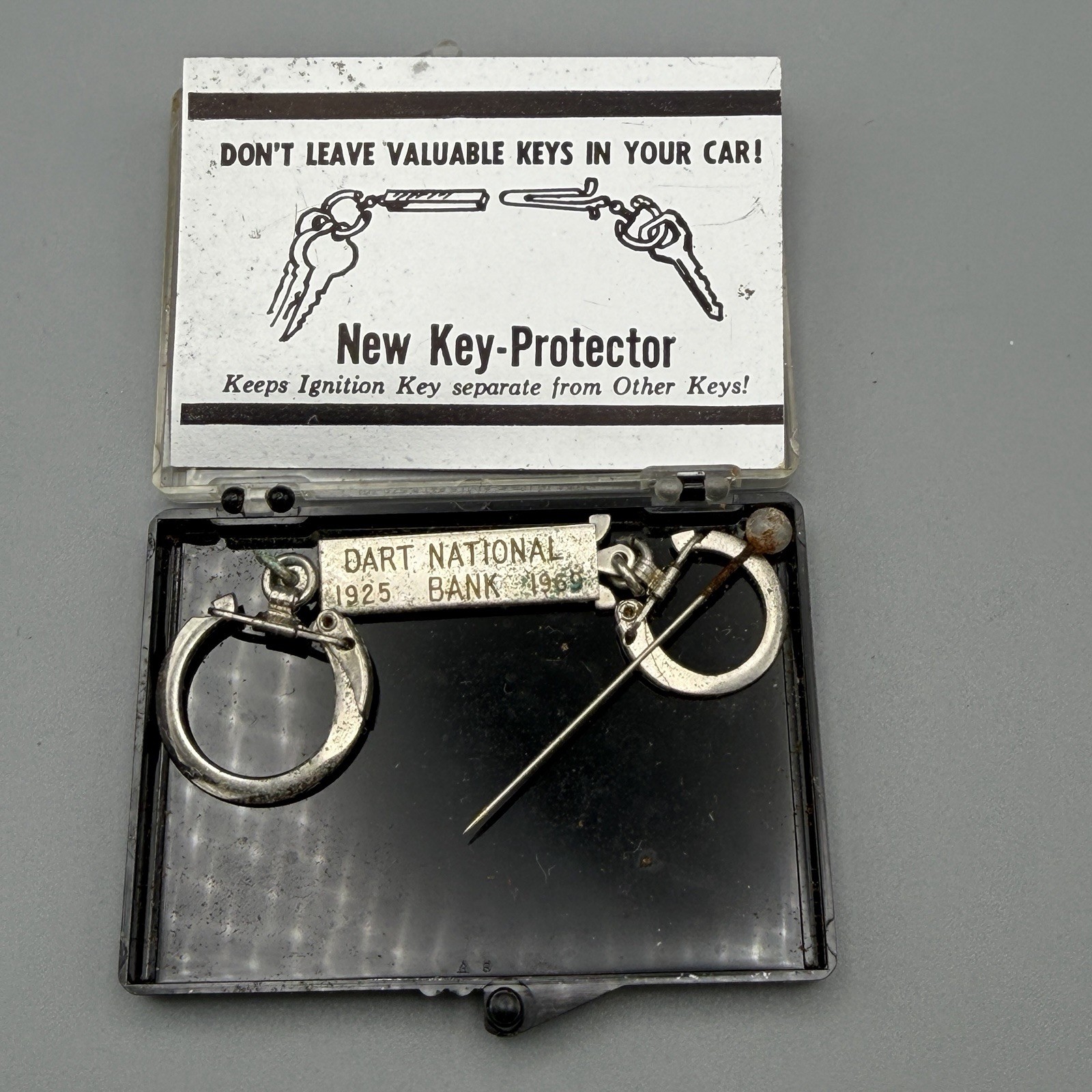 Vintage Chrome Key Protector Keychain Dart National 1925-1969 In Box Advertising