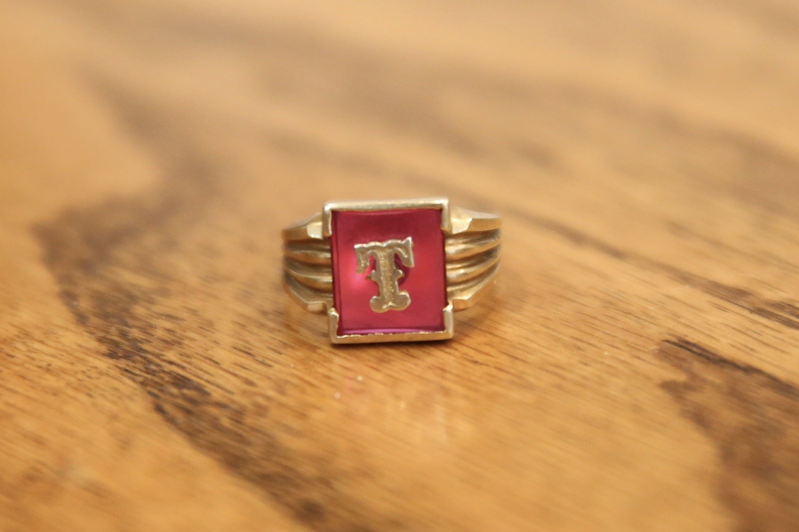 “T”  Vintage 10Kt Yellow Gold Ruby Ring