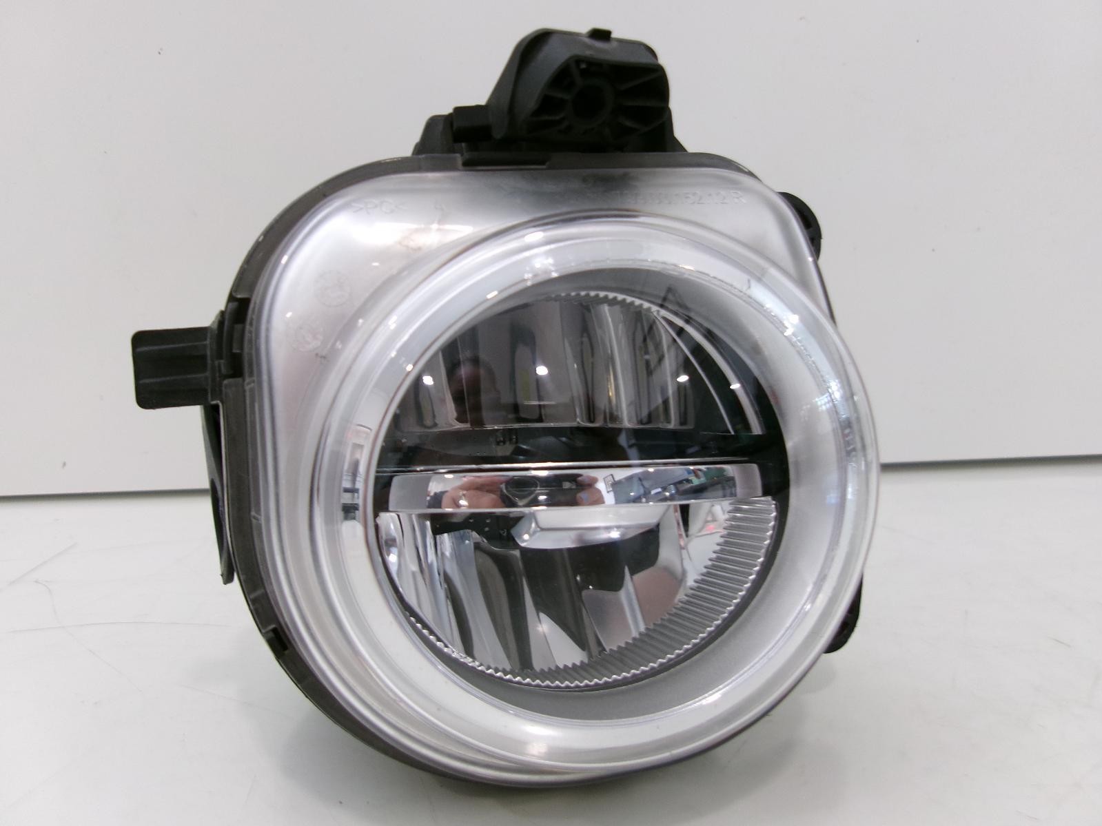 2015 2016 2017 BMW X4 X5 Passenger Right RH Bumper Mounted LED Fog Light OEM 2015 2016 2017 BMW X4 X5 Passenger Right RH Bumper Mounted LED Fog Light OEM