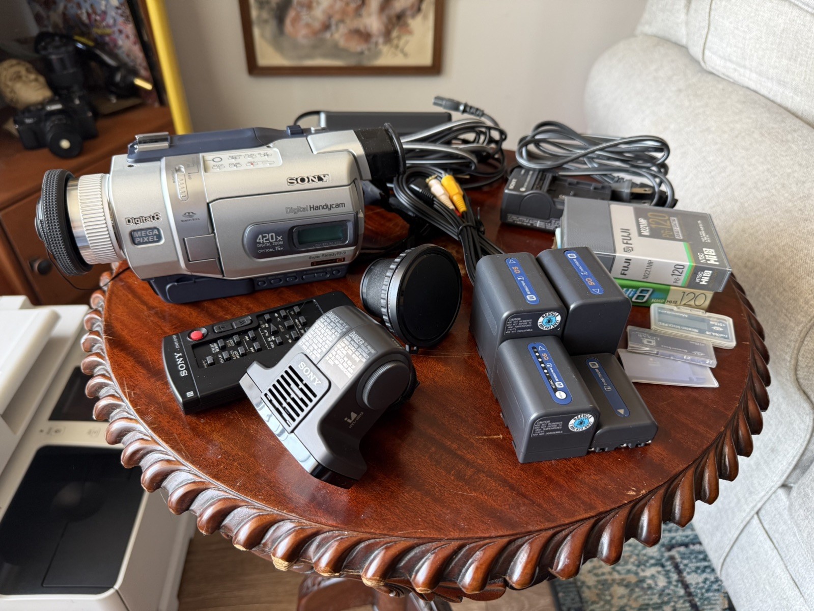 Sony DCR-TRV740 Digital8 Hi8 Video8 Handycam Camcorder Bundle TESTED WORKING Sony DCR-TRV740 Digital8 Hi8 Video8 Handycam Camcorder Bundle TESTED WORKING