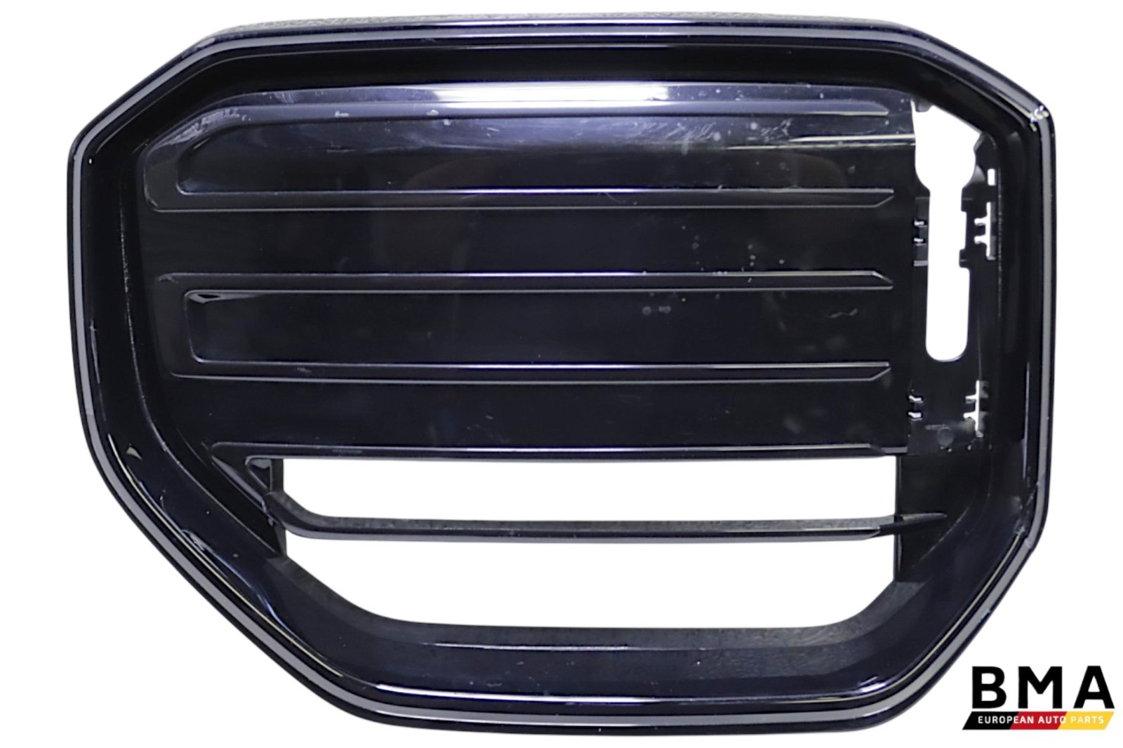 *Damaged* BMW X3 M50 Front Right Side Upper Grille 5A37686 2025 2026 OEM