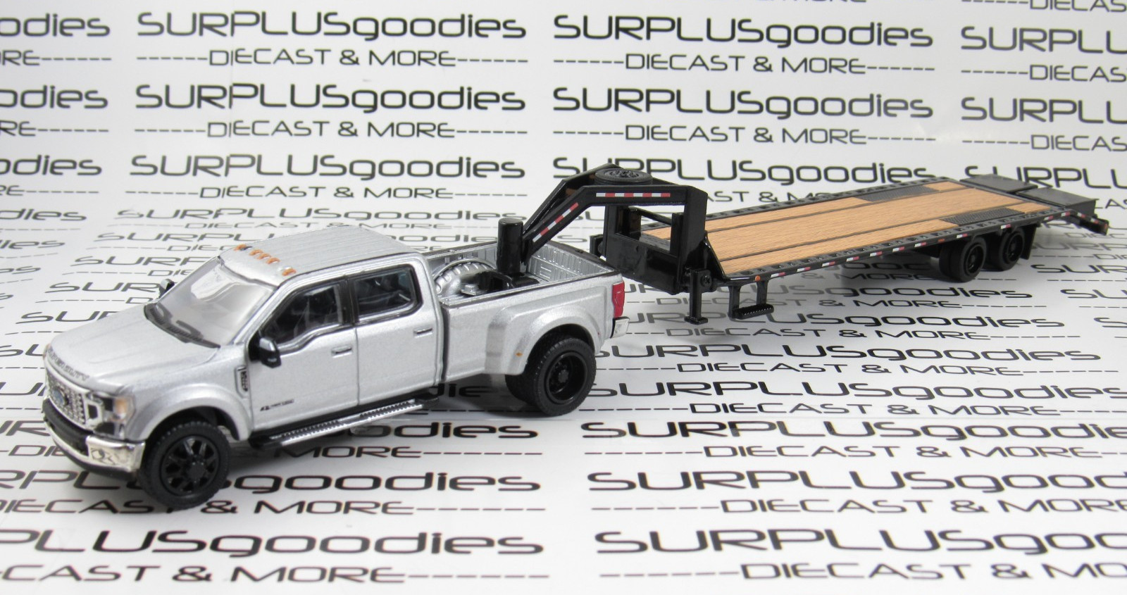 Greenlight Silver 2022 FORD F-450 F450 Super Duty Dually w/Gooseneck Trailer BLK