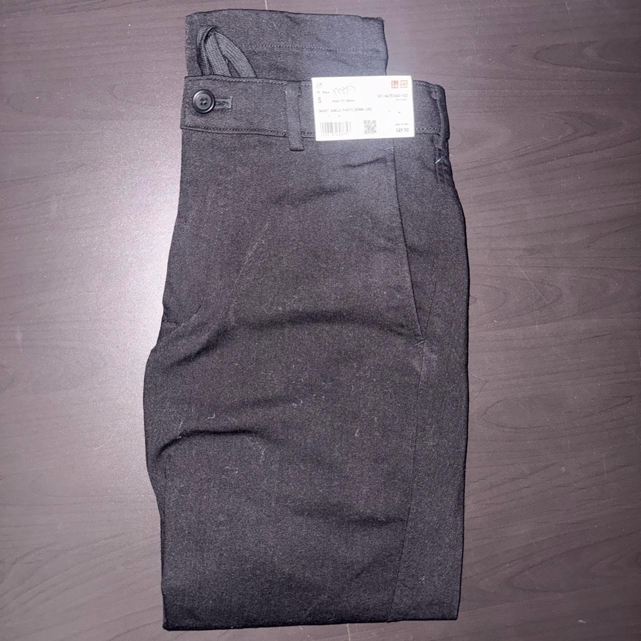NWT Black UNIQLO smart ankle pants in size S NWT Black UNIQLO smart ankle pants in size S