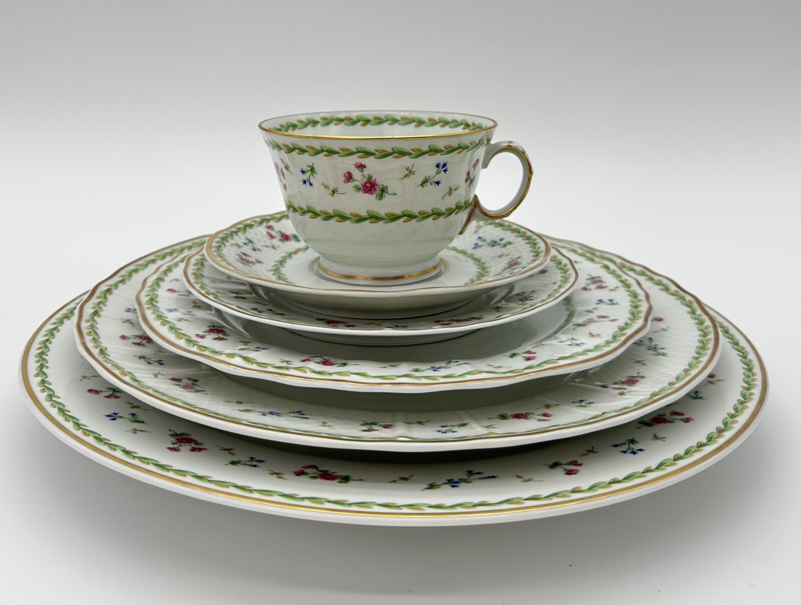 Bernardaud Limoges Artois Vert Versailles 6 Piece Place Setting