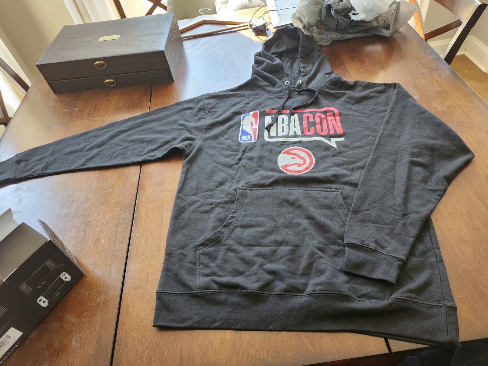 NBA.COM Atlanta Hawks Hoodie NWT LG Gray LS