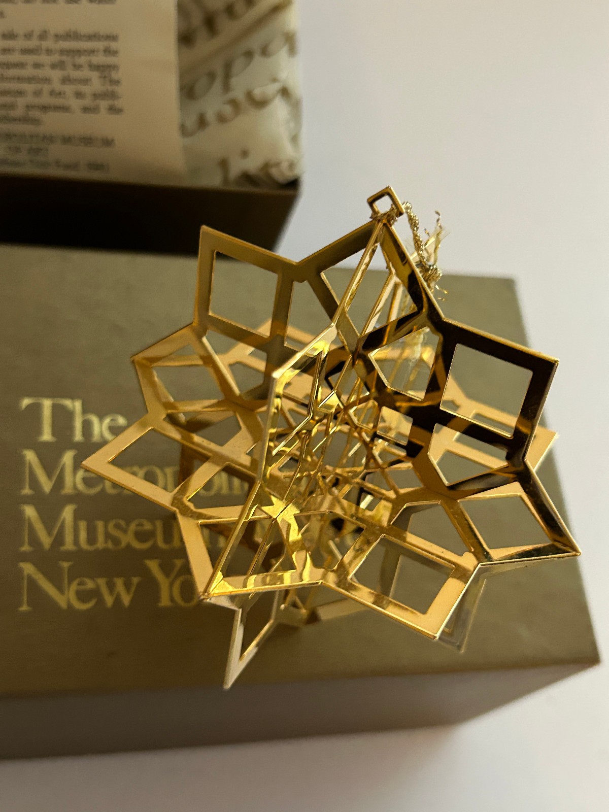 MMA Metropolitan Museum of Art Gold Plated 3D Interlocked Stars Ornament Rare