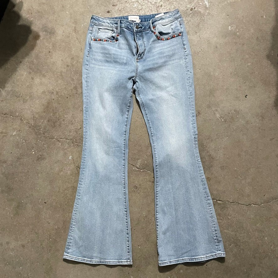 Driftwood Farrah Embroidered Flare Jeans Womens 32x34 Floral Blue Denim Boho Driftwood Farrah Embroidered Flare Jeans Womens 32x34 Floral Blue Denim Boho