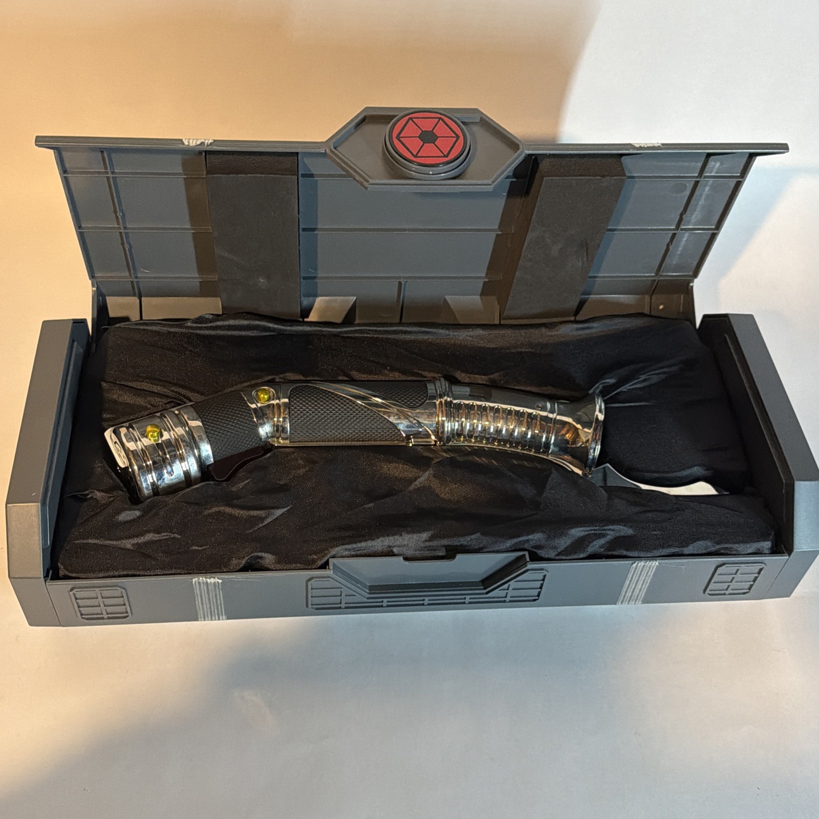 C3 Disney Star Wars Galaxy Edge Count Dooku Lightsaber Darth Tyranus C3 Disney Star Wars Galaxy Edge Count Dooku Lightsaber Darth Tyranus