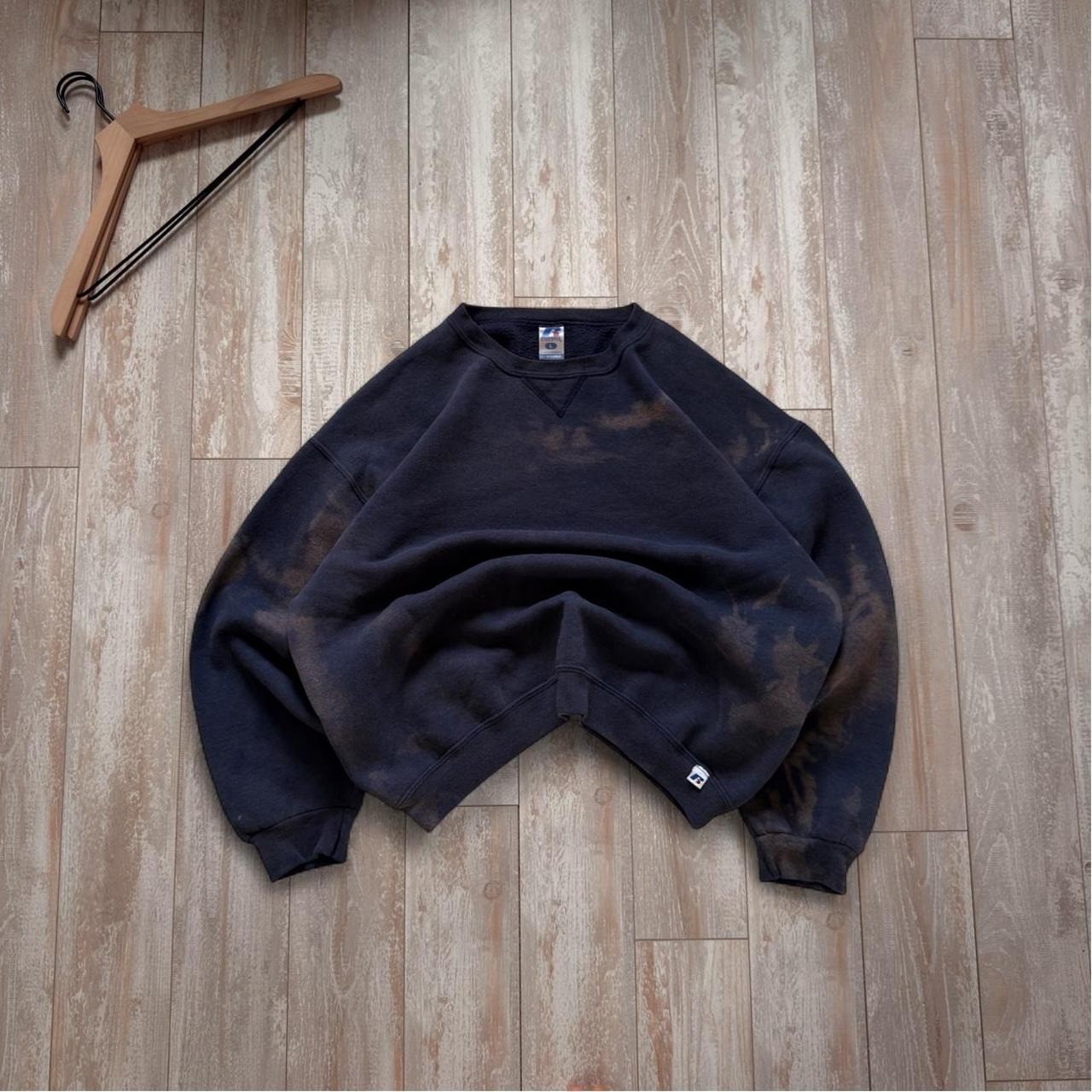 Vintage 00s distressed Russell athletic blank heavyweight Crewneck sweatshirt Vintage 00s distressed Russell athletic blank heavyweight Crewneck sweatshirt