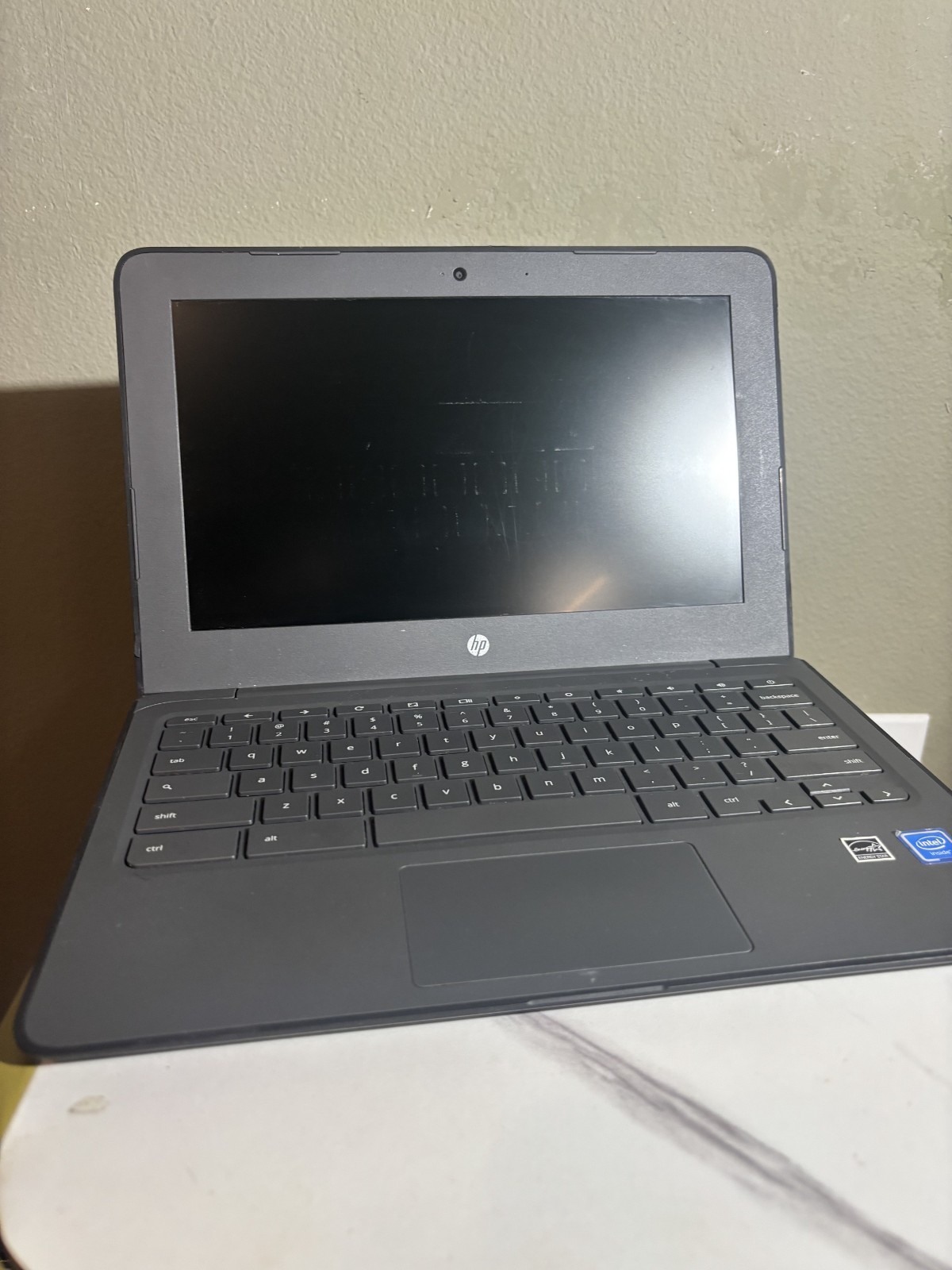 HP Chromebook 11 G6 11.6 HP Chromebook 11 G6 11.6