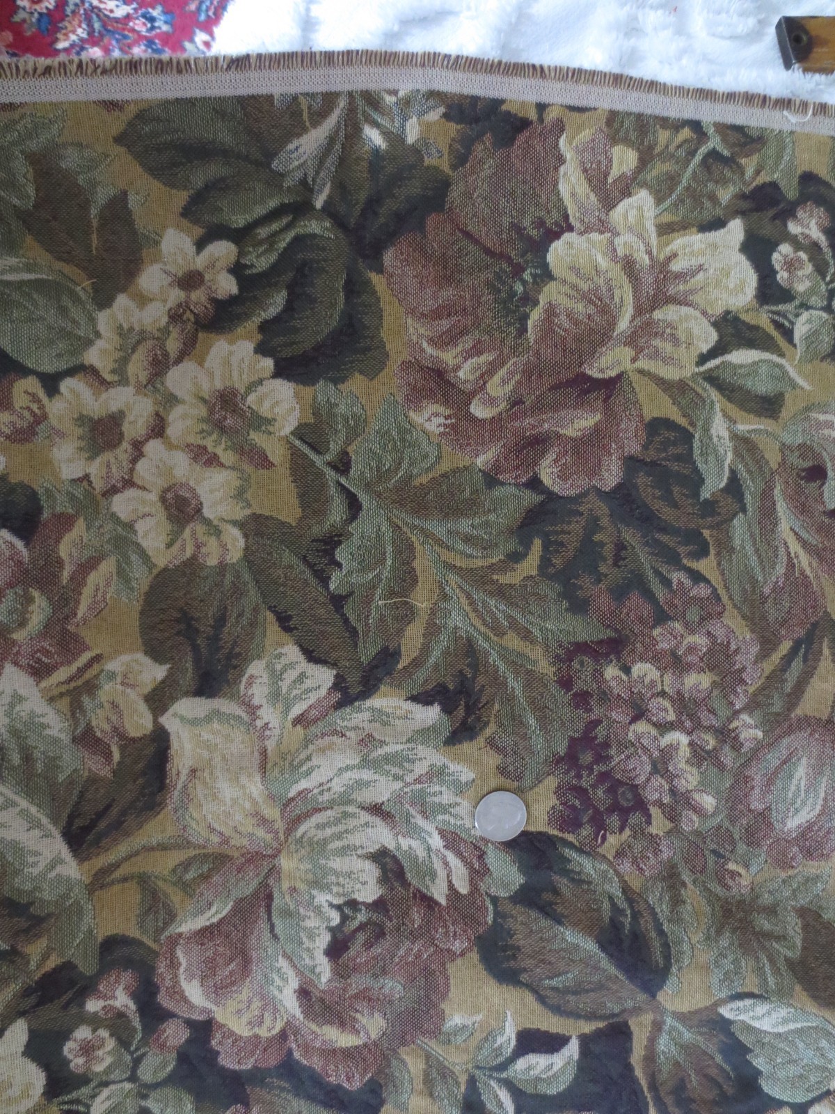 5176.  Multicolor FLORAL JACQUARD TAPESTRY Upholstery FABRIC - 55\