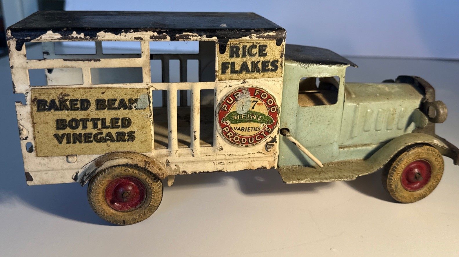 VINTAGE 1930S HEINZ CO METALCRAFT TRUCK PRESSED STEEL.