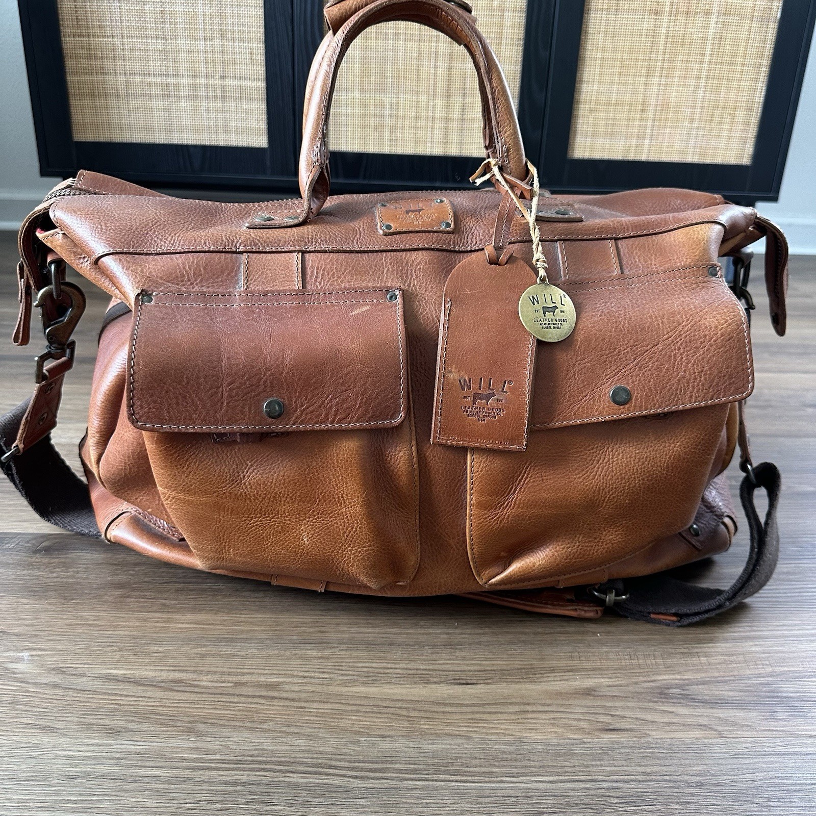 WILL Leather Goods Brown Leather Duffle Bag Weekender Strap Flannel Lined Oregon