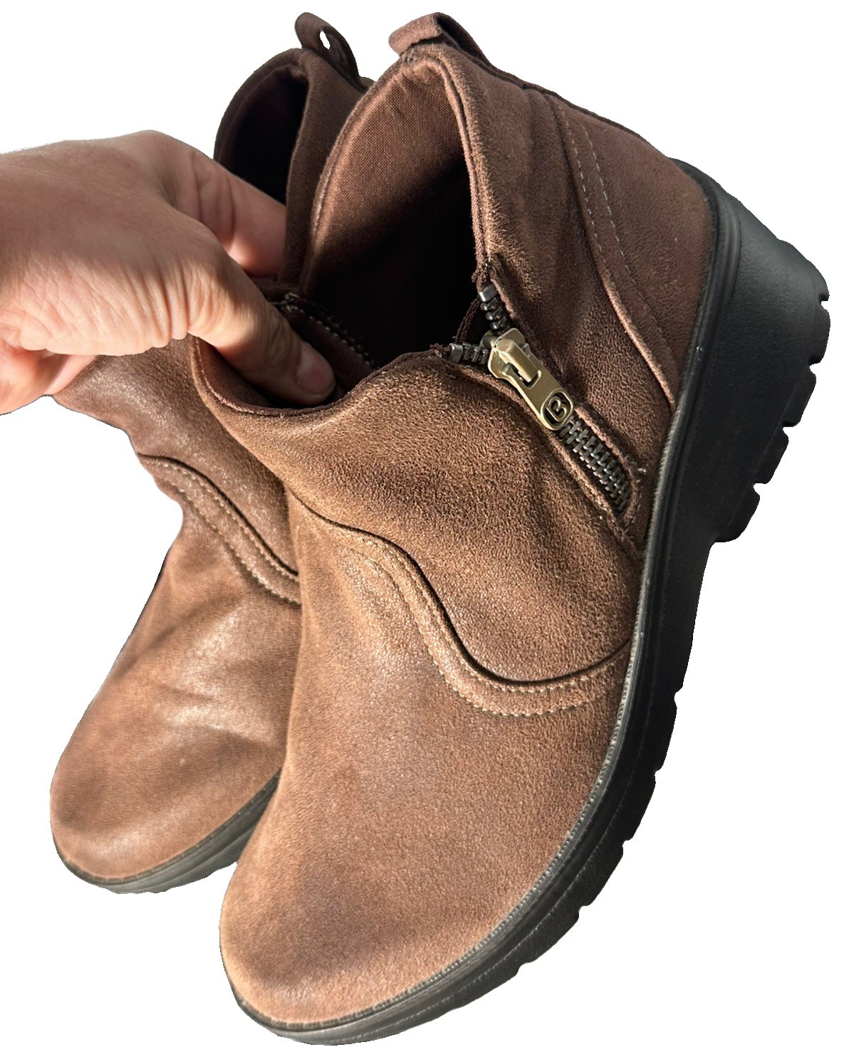 Bzees Brown Ankle Boots Women’s Size 6.5
