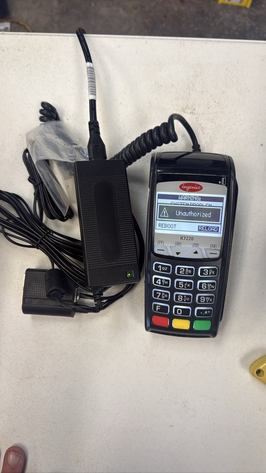 Ingenico ICT220 Credit Card Terminal w/ Power Supply *See Photos* Ingenico ICT220 Credit Card Terminal w/ Power Supply *See Photos*