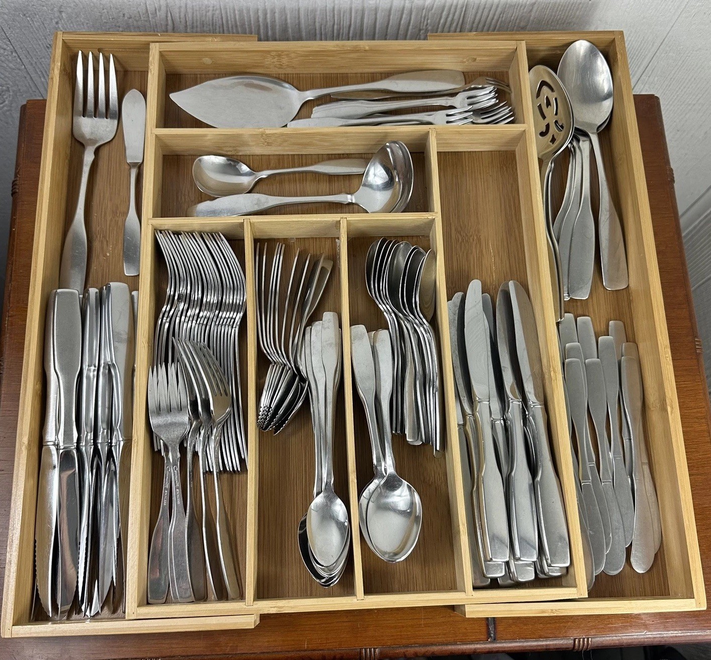 Vintage 128 Piece Oneida Community Paul Revere Flatware Set PLUS EXTRAS