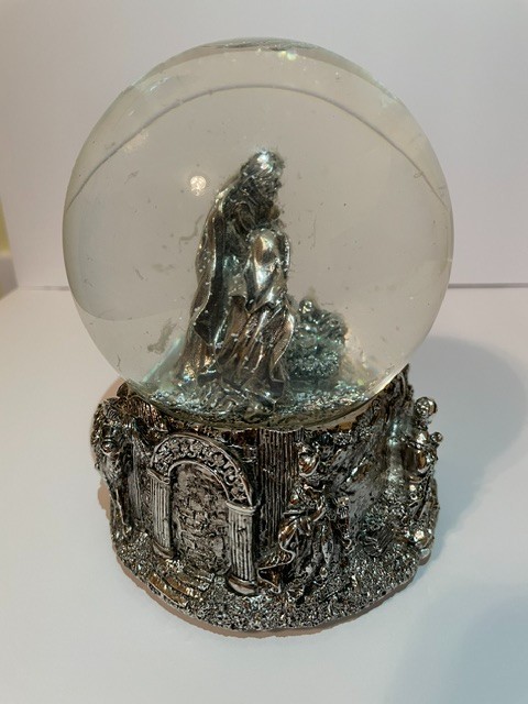 3D Musical Nativity Snow Globe W/Silver Color Plays \ 3D Musical Nativity Snow Globe W/Silver Color Plays \
