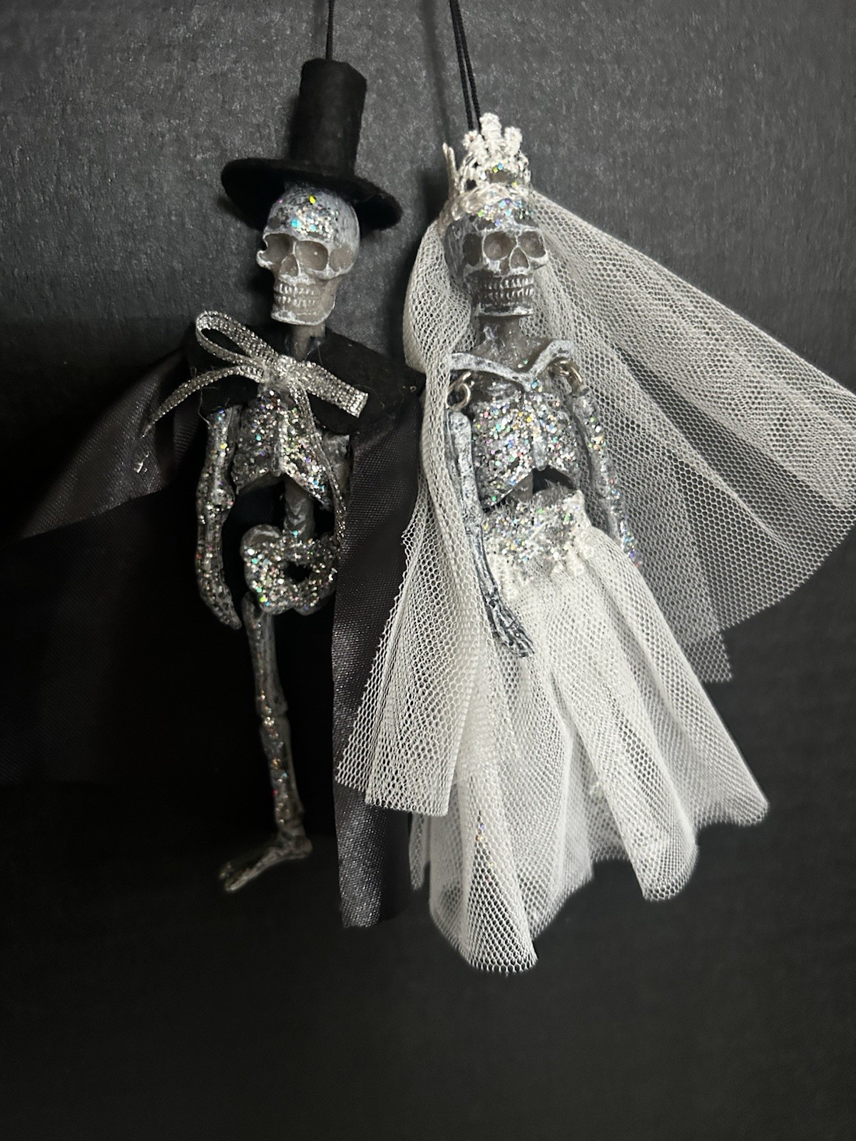 Vtg Pier 1 Glitter Skeleton Bride & Groom Hanging Ornaments Halloween