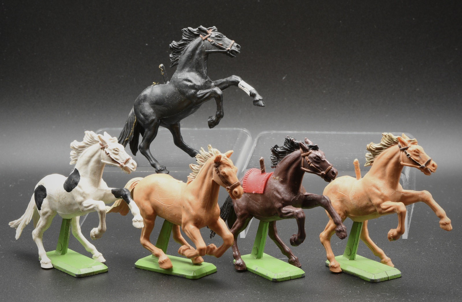 britains deetail Ltd Horses Lot, Five Horses britains deetail Ltd Horses Lot, Five Horses