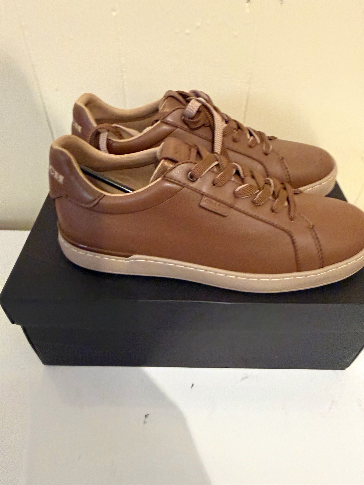 Coach Men\'s Brown Leather Lace-Up Sneakers Logo Accent US 10.5 New Box