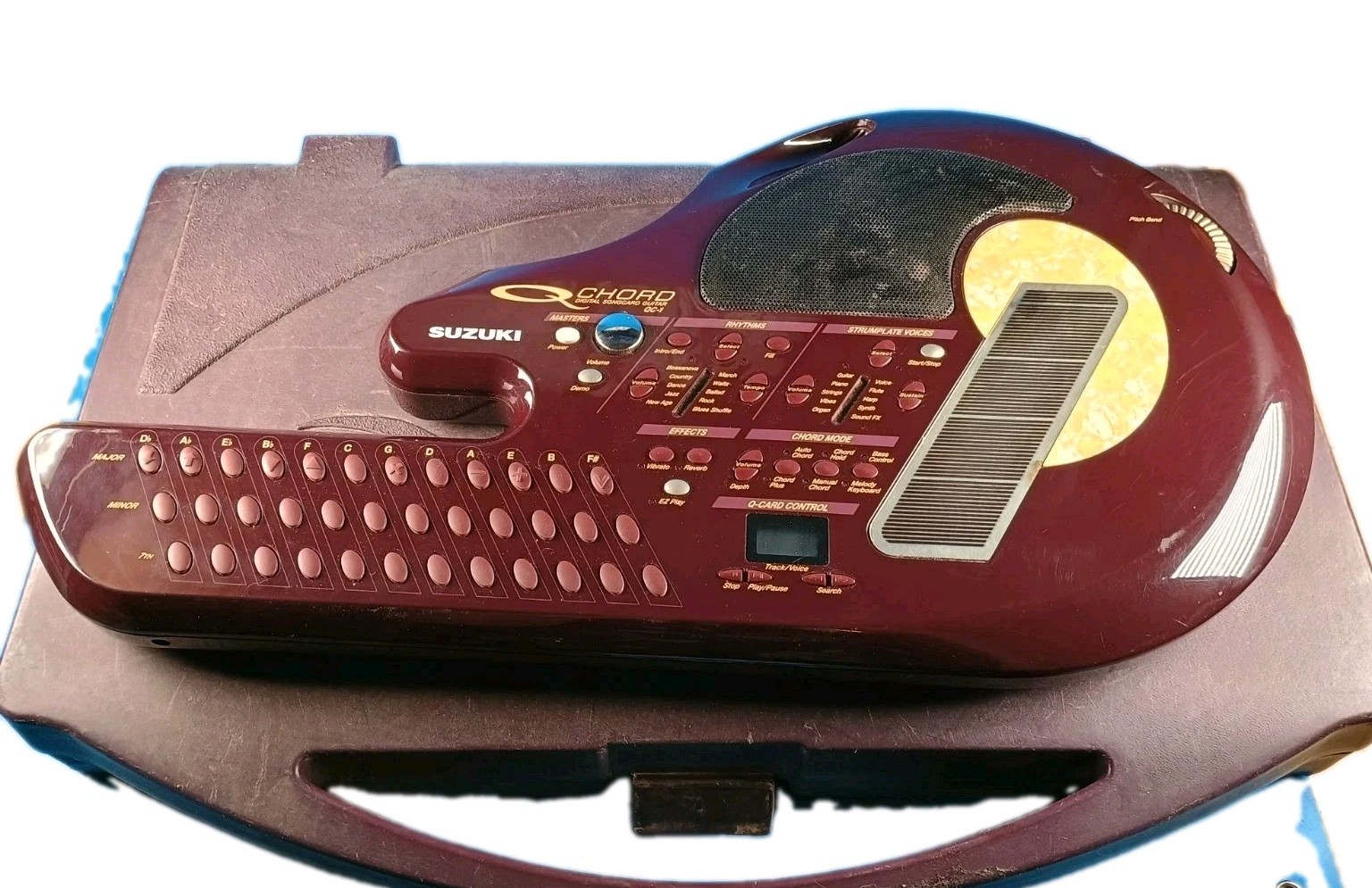RARE Suzuki Q-Chord QC-1 (Omnichord) Case And 3 Q cards Works great RARE Suzuki Q-Chord QC-1 (Omnichord) Case And 3 Q cards Works great