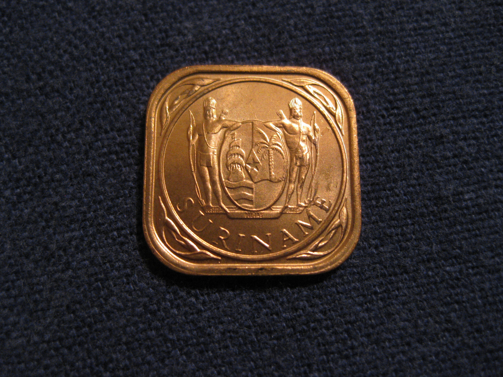 1988 Suriname 5 cent coin nice Uncirculated coin nice coins square ebayship 1988 Suriname 5 cent coin nice Uncirculated coin nice coins square ebayship