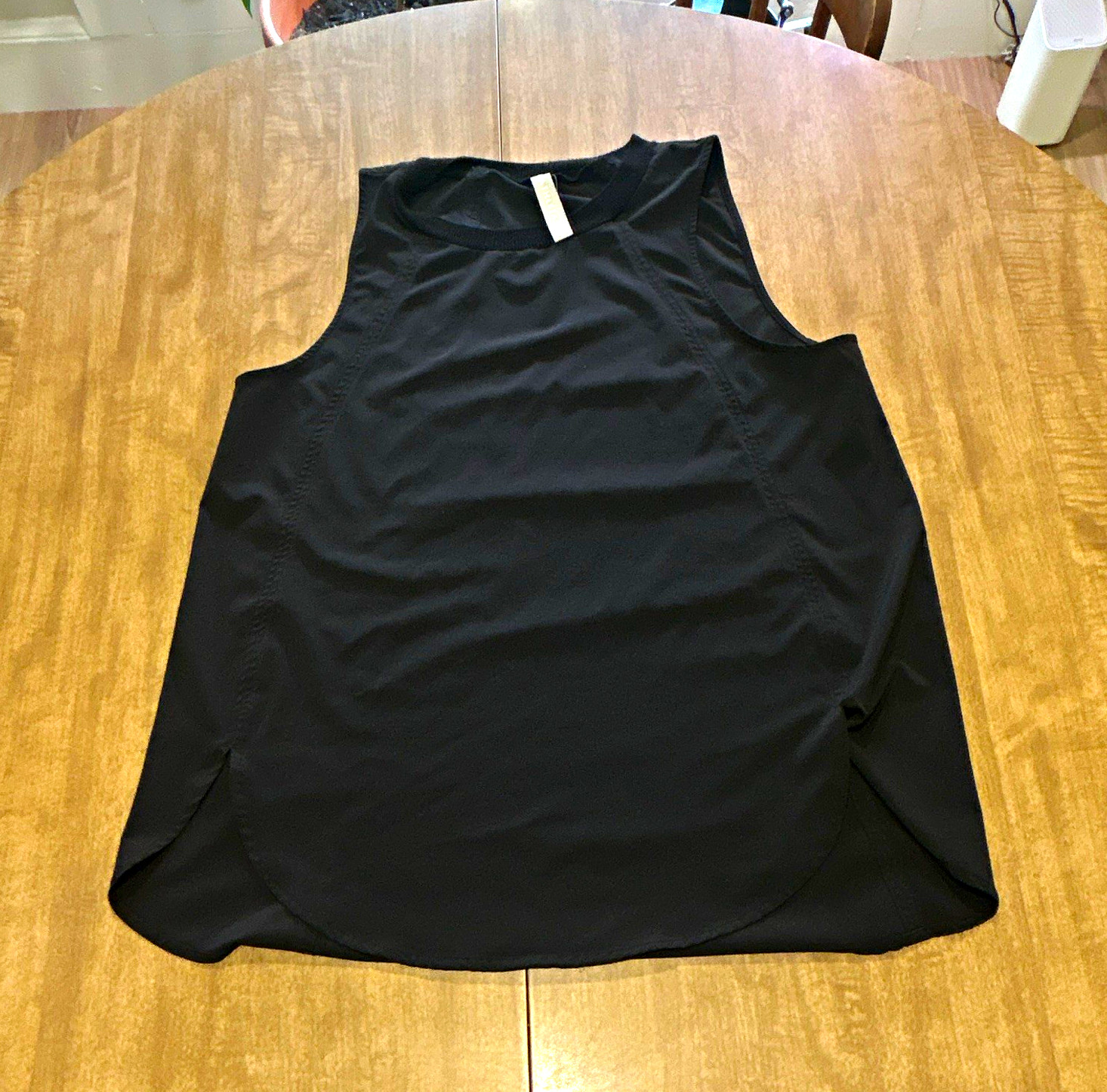 Athleta Women\'s Black Lightweight Tank Top S Crew Neck Polyester Yoga Gym Athleta Women\'s Black Lightweight Tank Top S Crew Neck Polyester Yoga Gym