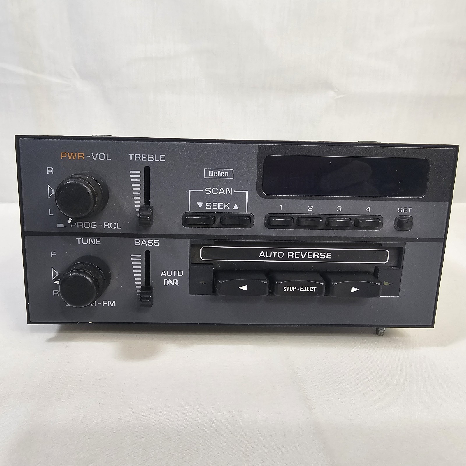 Delco 16195181 AM FM Cassette Radio Stereo OEM 1991-1996 Chevy Corsica Beretta Delco 16195181 AM FM Cassette Radio Stereo OEM 1991-1996 Chevy Corsica Beretta