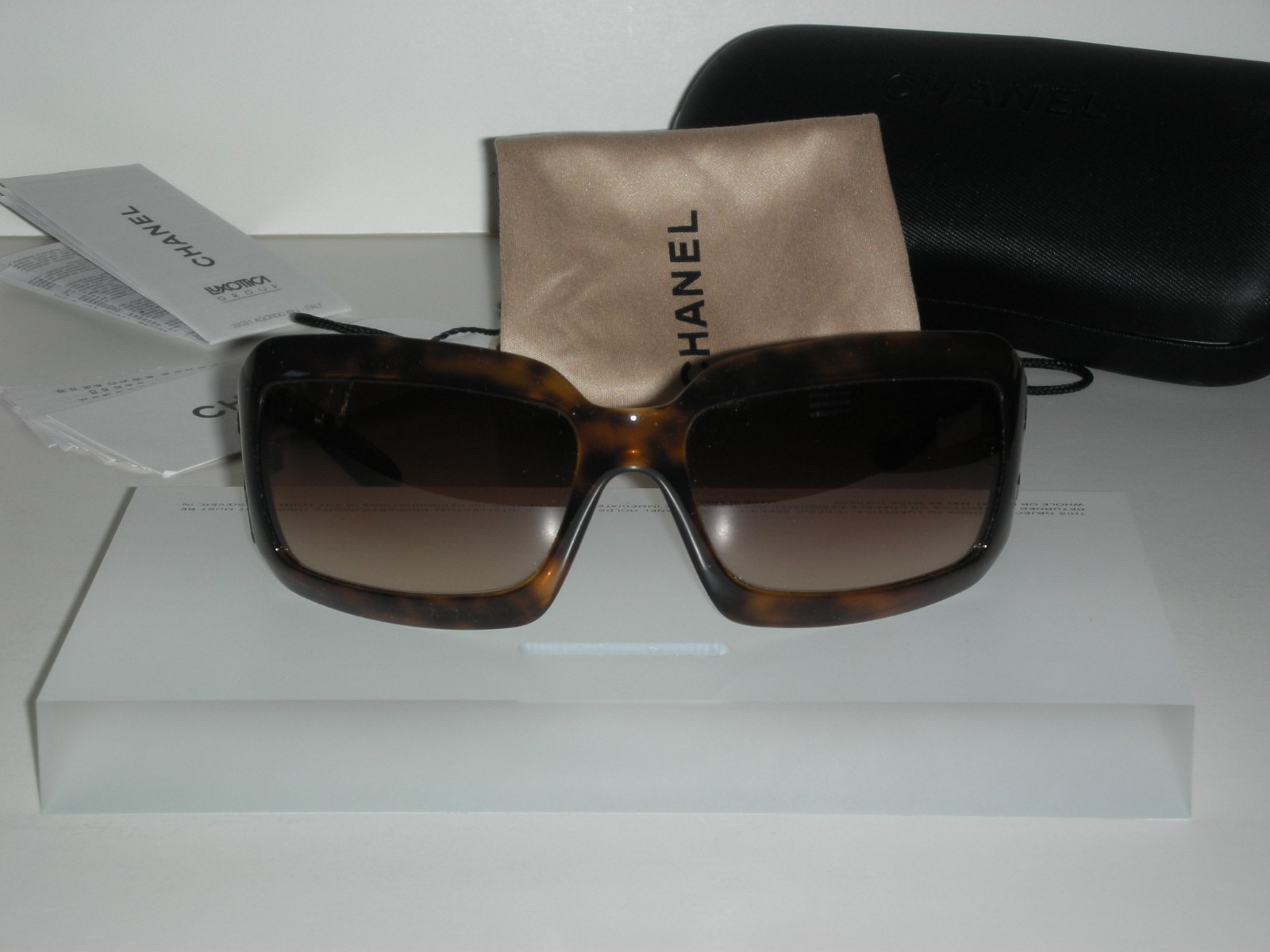 RARE & BRAND-NEW ICONIC MOTHER OF PEARL LOGO CHANEL 6022 (Brown/Havana)