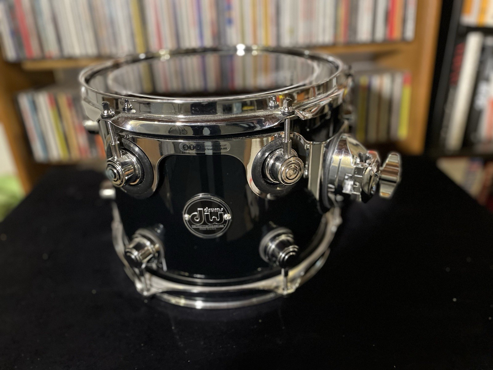 DW USA Performance Series 10”x8” Rack Tom Drum Black w/ Chrome Hardware & Mount DW USA Performance Series 10”x8” Rack Tom Drum Black w/ Chrome Hardware & Mount