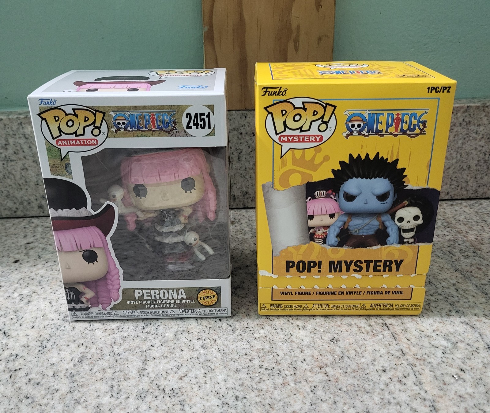 Pop Mystery One Piece: Perona CHASE Funko Pop #2451 w/ Card And Pop Protector