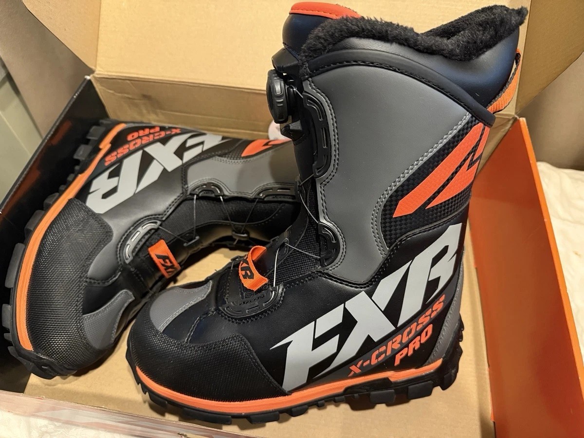 I only used it twice, I sell it because I sold my snowmobiles. I only used it twice, I sell it because I sold my snowmobiles.