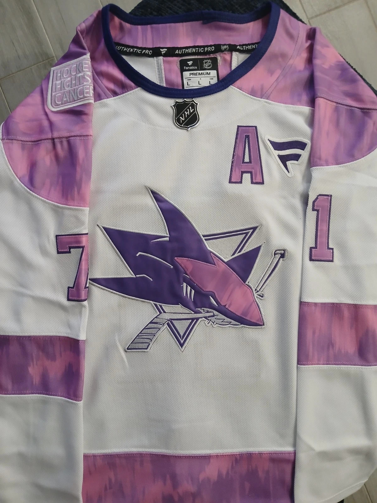NWT Men\'s Macklin Celebrini #71 San Jose Sharks Hockey Fights Cancer Jersey